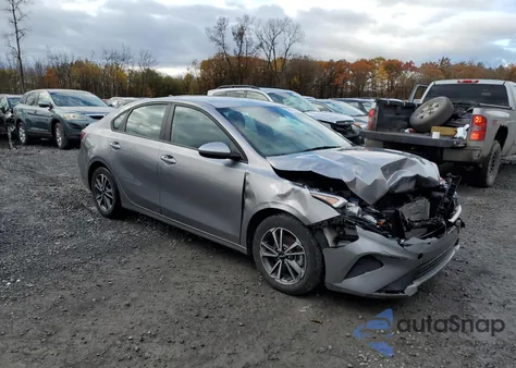 2023 Kia Forte Lx z USA, uszkodzony, nr VIN 3KPF24AD4PE570033